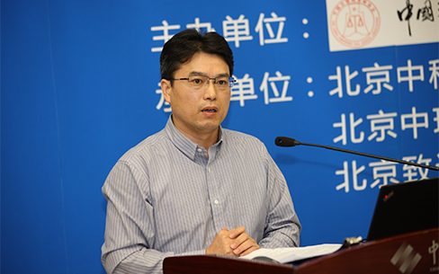 熊伟.JPG